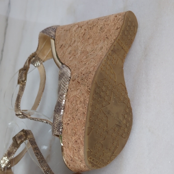 Jimmy Choo Metallic Leather T-Strap Sandals Size 8 - Picture 4 of 14